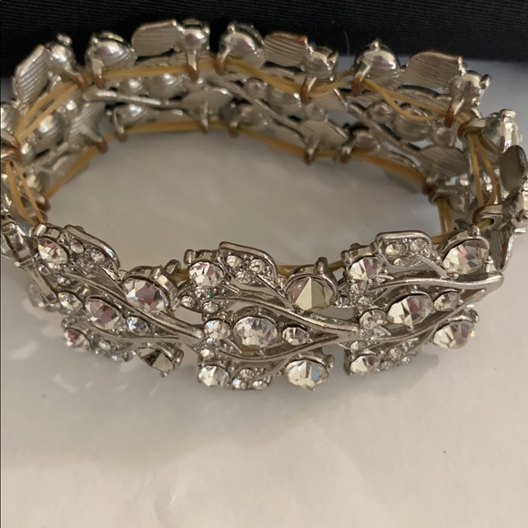 Elegant Silver Tone Crystal Leaf Bracelet Not Real silver - Picture 2 of 3